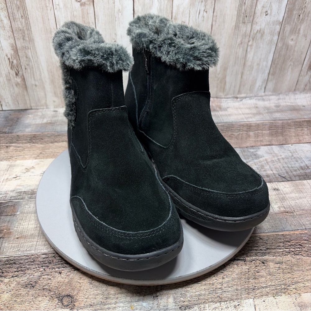 Khombu Women’s Black Suede Winter Ankle Boots Faux Fur Trim Size 9 M